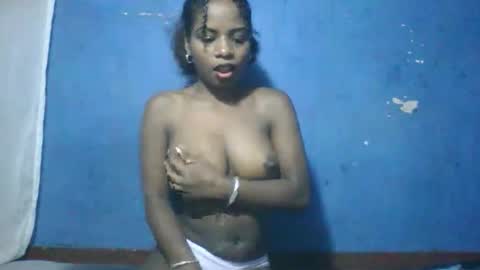 Roseyaa online show from October 24, 5:25 pm