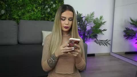 Amii online show from April 3, 5:42 pm