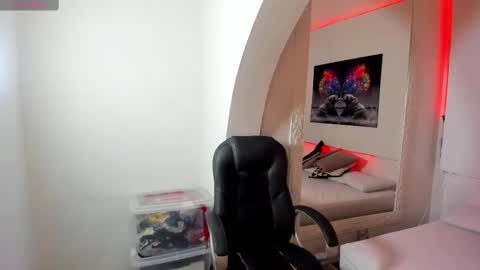 rosi_cooper online show from March 12, 10:48 am