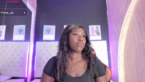 rosi_cooper online show from June 25, 11:15 am