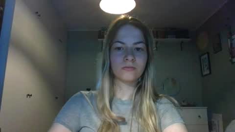Snapshot of rosie_june chatting on September 16, 6:49 am Rosie online show from September 16, 6:49 am