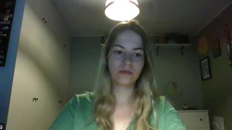 Snapshot of rosie_june chatting on September 11, 6:47 am Rosie online show from September 11, 6:47 am