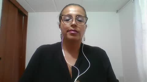 Rossana  online show from February 10, 10:40 pm