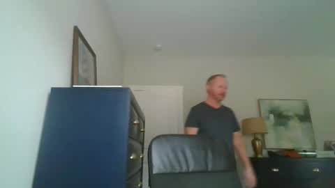 Snapshot of rossd1961 chatting on January 18, 2:23 pm nanook online show from January 18, 2:23 pm