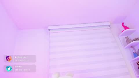   online show from February 12, 11:18 am