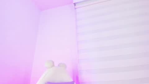   online show from February 13, 11:17 am