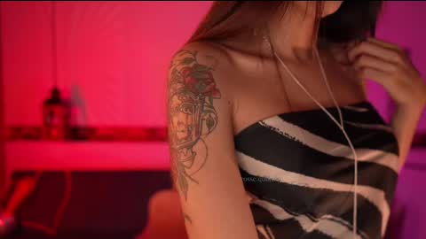 Rossey online show from March 3, 1:10 am