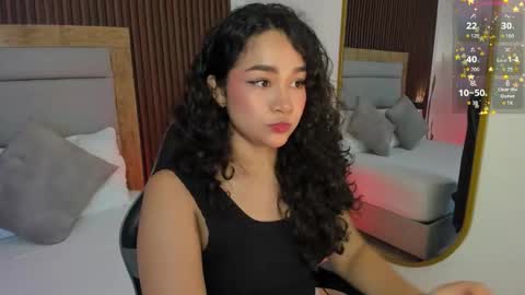 rossie_lanie_ online show from March 26, 8:03 pm