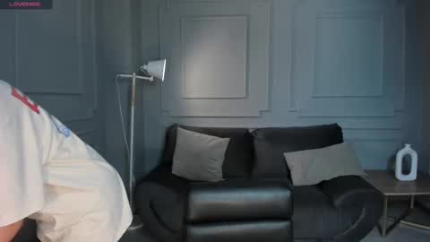 Rossie Rhoades online show from February 14, 10:49 am