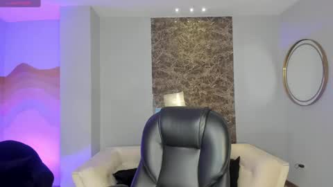 Rossie Rhoades online show from March 3, 11:33 am