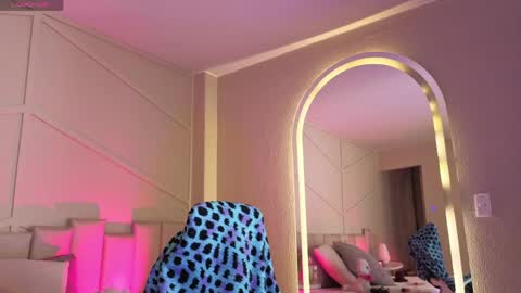 rossiie_hunt_ online show from May 11, 2:45 pm