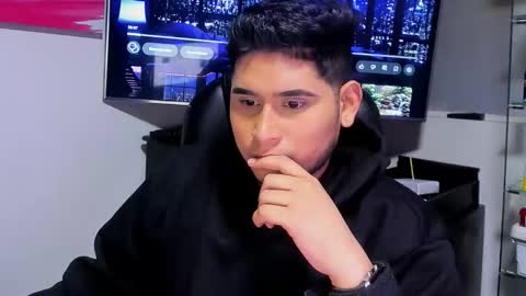 roswall25 online show from January 10, 7:36 am