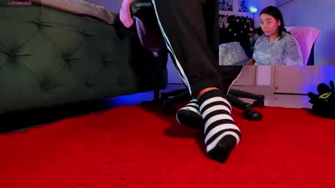 rosyejones online show from December 16, 3:24 am