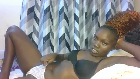 roundedass979516 online show from February 20, 10:16 am