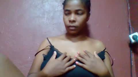 rovaelyah online show from April 17, 2:36 am