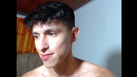rowanboy23 online show from July 31, 1:50 am