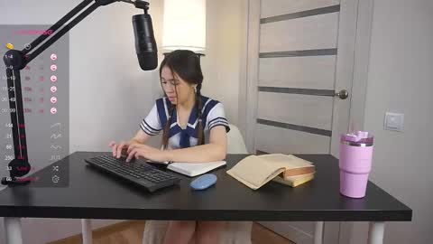 Asly online show from September 27, 5:49 am