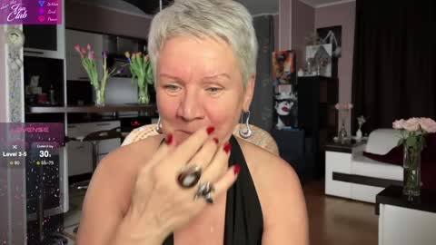 Roxana online show from March 10, 6:45 pm