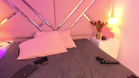roxanediaz online show from September 11, 10:11 pm
