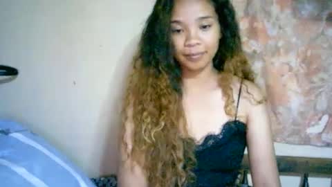 Snapshot of roxanne_98 chatting on January 18, 3:49 pm roxanne_98 online show from January 18, 3:49 pm