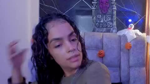 Roxanna online show from October 22, 11:45 am