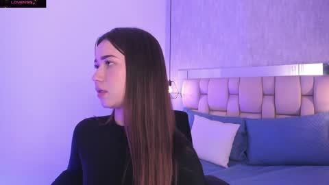 Roxie  online show from February 9, 2:17 am