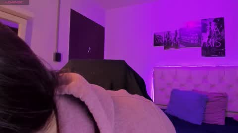 Roxanne Bail online show from January 15, 4:10 am