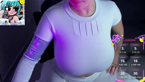 Annah  online show from October 17, 9:35 am