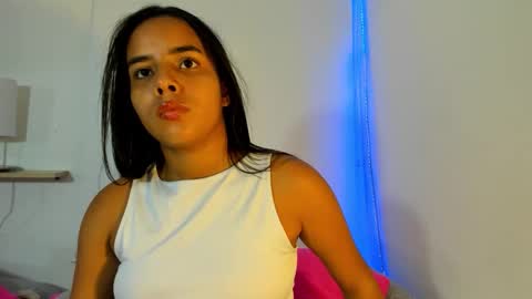 roxy_stone1 online show from January 6, 7:18 pm