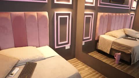 Roxy  online show from November 6, 12:08 pm