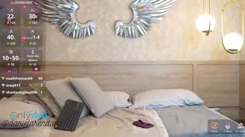 Roxy  online show from November 13, 12:41 pm