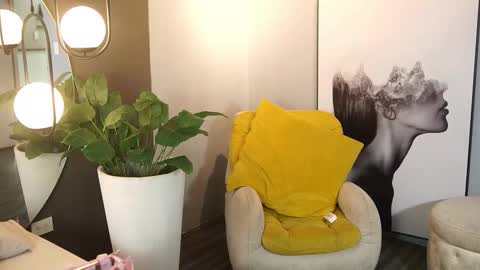 Roxy  online show from November 16, 7:27 pm