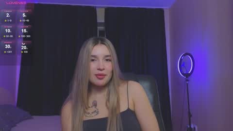 Roxy online show from October 31, 9:15 pm