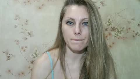 roxyfox18x01 online show from March 1, 3:16 pm