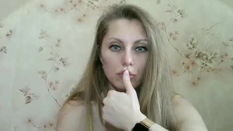 roxyfox18x01 online show from March 22, 2:54 pm