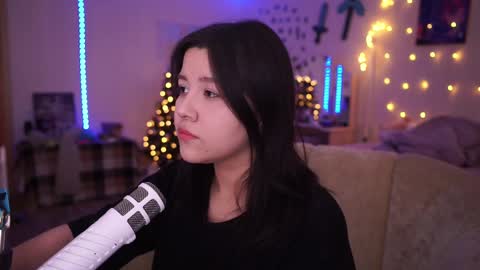 Snapshot of roxysuh chatting on March 5, 8:00 am roxysuh online show from March 5, 8:00 am