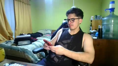 rpaulo25 online show from May 24, 5:03 am