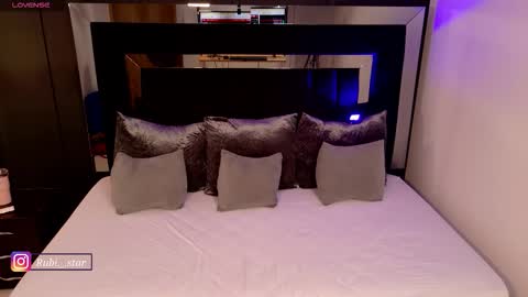 Rubi online show from December 22, 6:14 pm