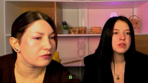 ruby_frost online show from December 5, 10:14 am