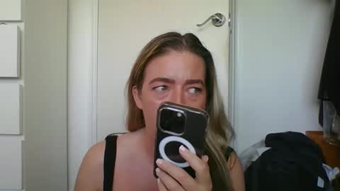 rubyredxxxoxxx online show from December 2, 9:18 am