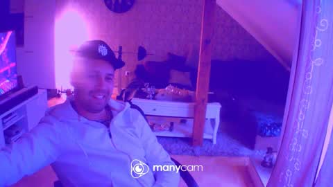 rudeboyyy91 online show from December 22, 9:11 am