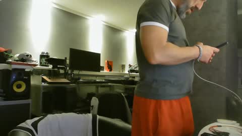Chico que rico Caliente online show from January 23, 9:50 pm