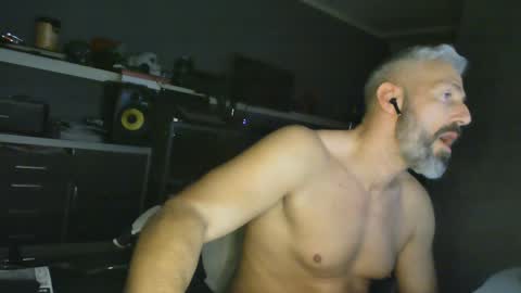 Chico que rico Caliente online show from January 23, 5:24 am