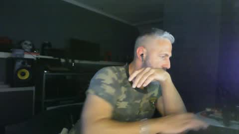 Chico que rico Caliente online show from March 12, 2:41 am