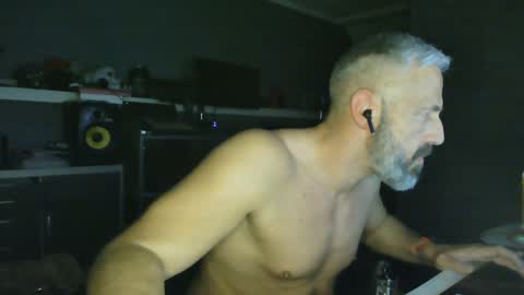Chico que rico Caliente online show from January 15, 2:13 pm