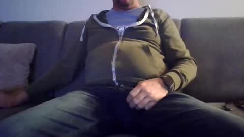 runner_1978 online show from February 9, 4:38 am