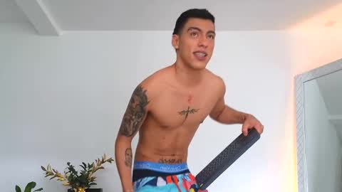  R U S S E L L  online show from September 30, 2:49 pm