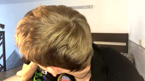2 brothers Adam and Alex online show from September 23, 10:09 am