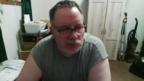 rwzar_1965 online show from June 17, 3:44 am