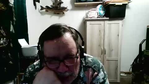 rwzar_1965 online show from April 15, 1:53 am